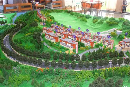 文华佳苑四楼147平三室精装带车位储藏室139万可按揭